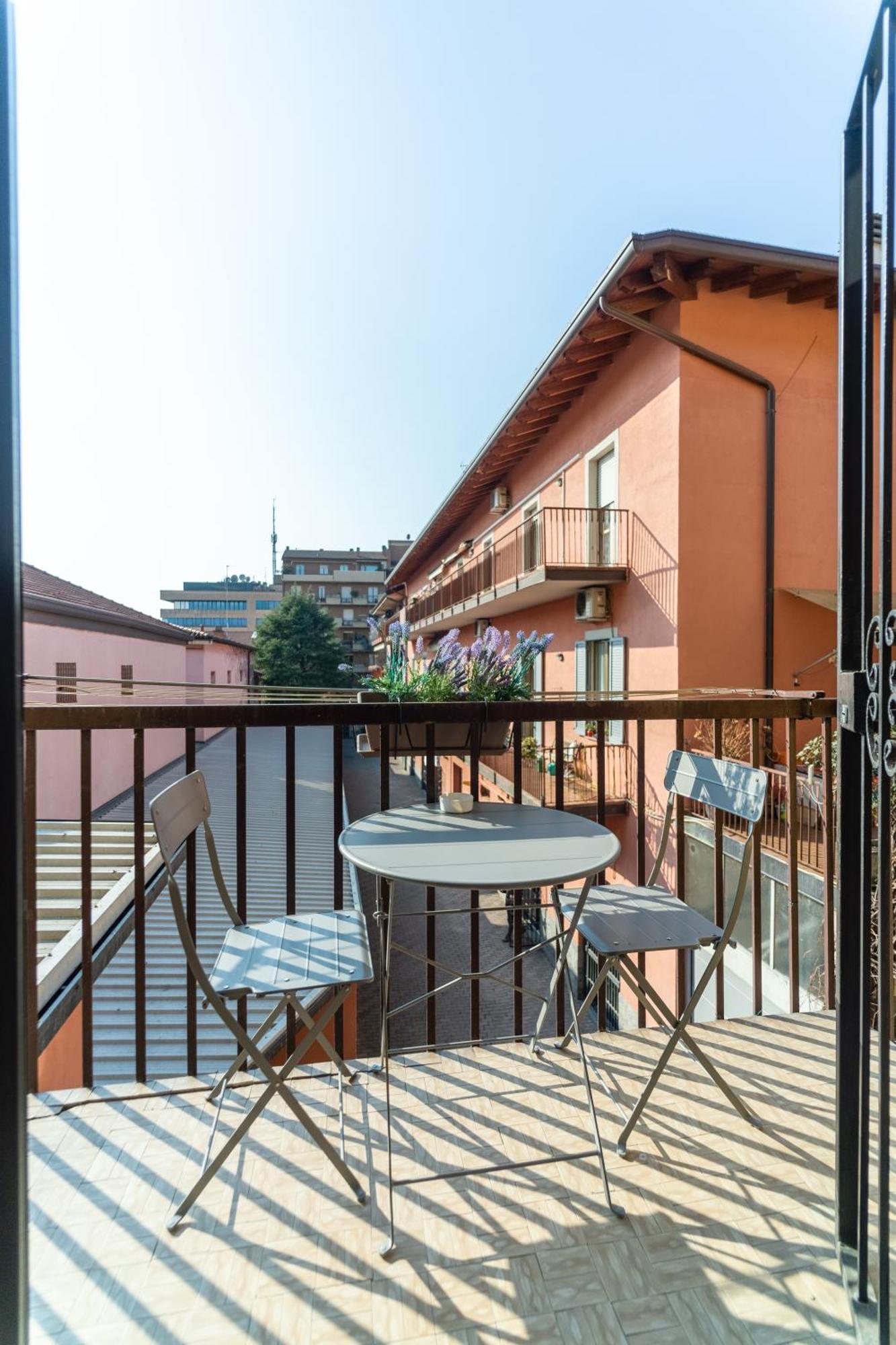 Grand Central 1845 - 2 Bedrooms Design Flat Bergamo Esterno foto